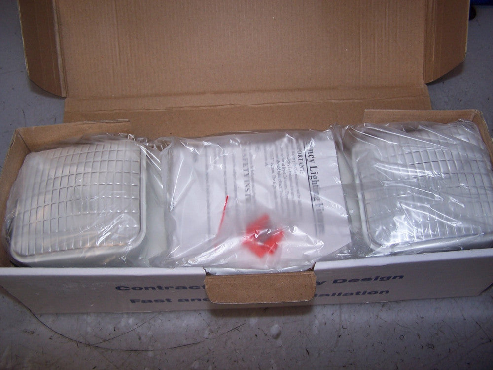 NEW SUNLITE 04304-SU EMERGENCY FIXTURE 9 WATT 2 HEAD LIGHT WHITE PLASTIC