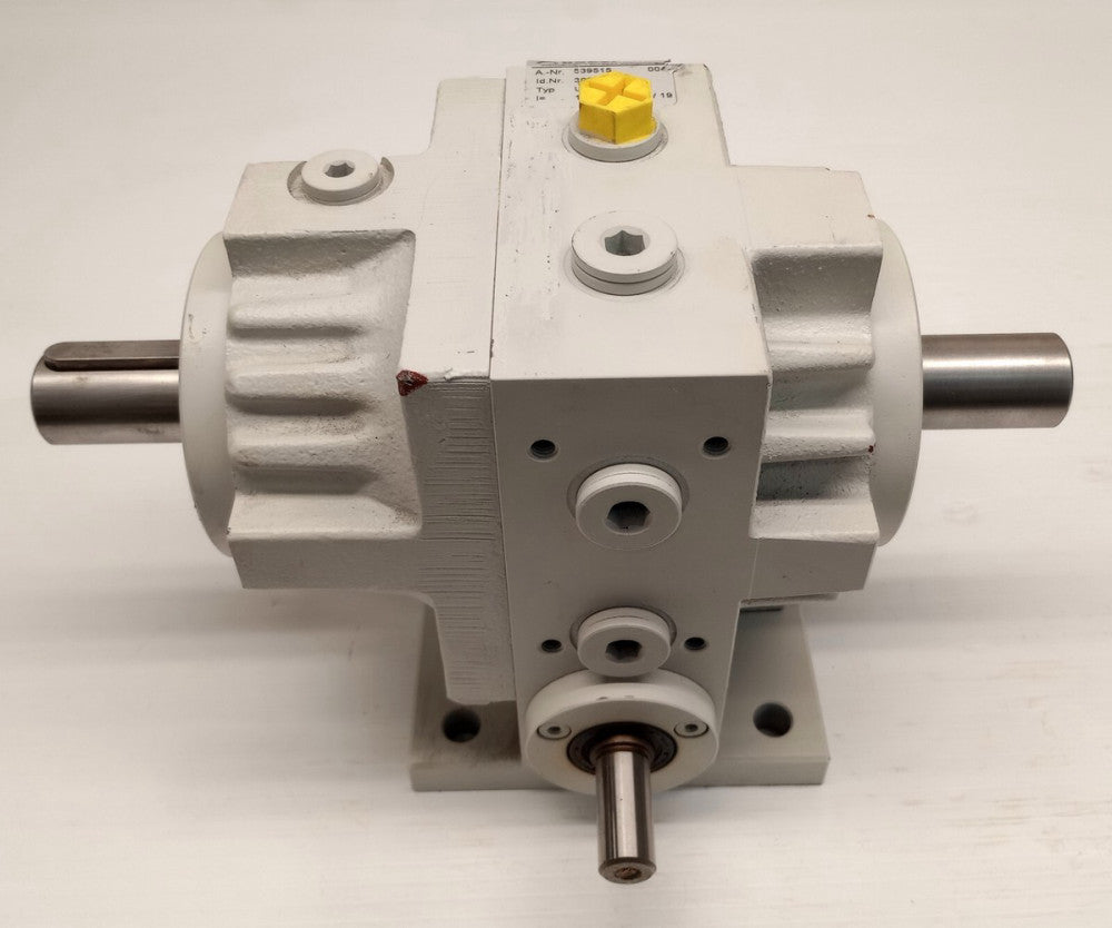 Vogel UE 2 539515 Gear Box Speed Reducer 306507 25mm & 14mm Keyed Shafts