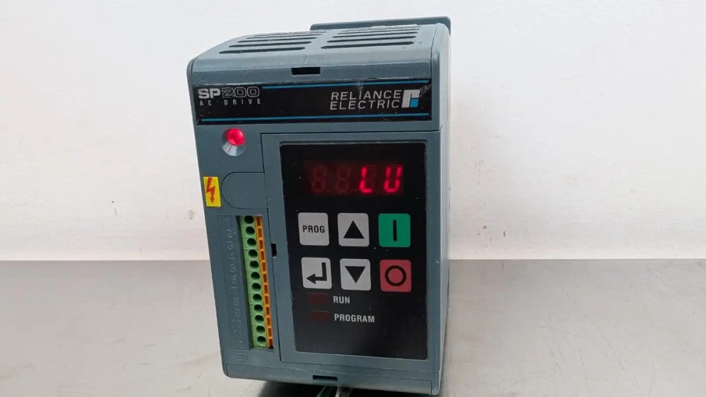 Reliance S20-X02P3C1000 AC Drive SP200 FRM 3.1 0.5HP 0-240Hz