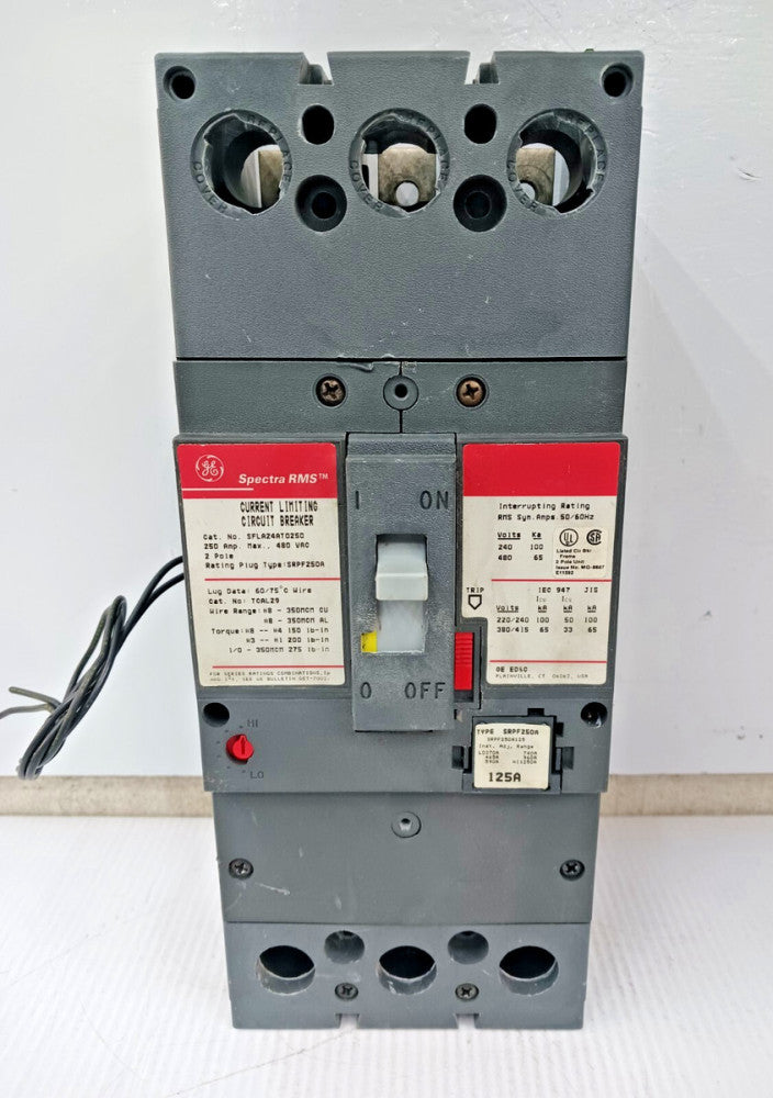 GE 250 AMP CIRCUIT BREAKER 2 POLE 480 VAC SFLA24AT0250 W/ SHUNT AND 125 A TRIP