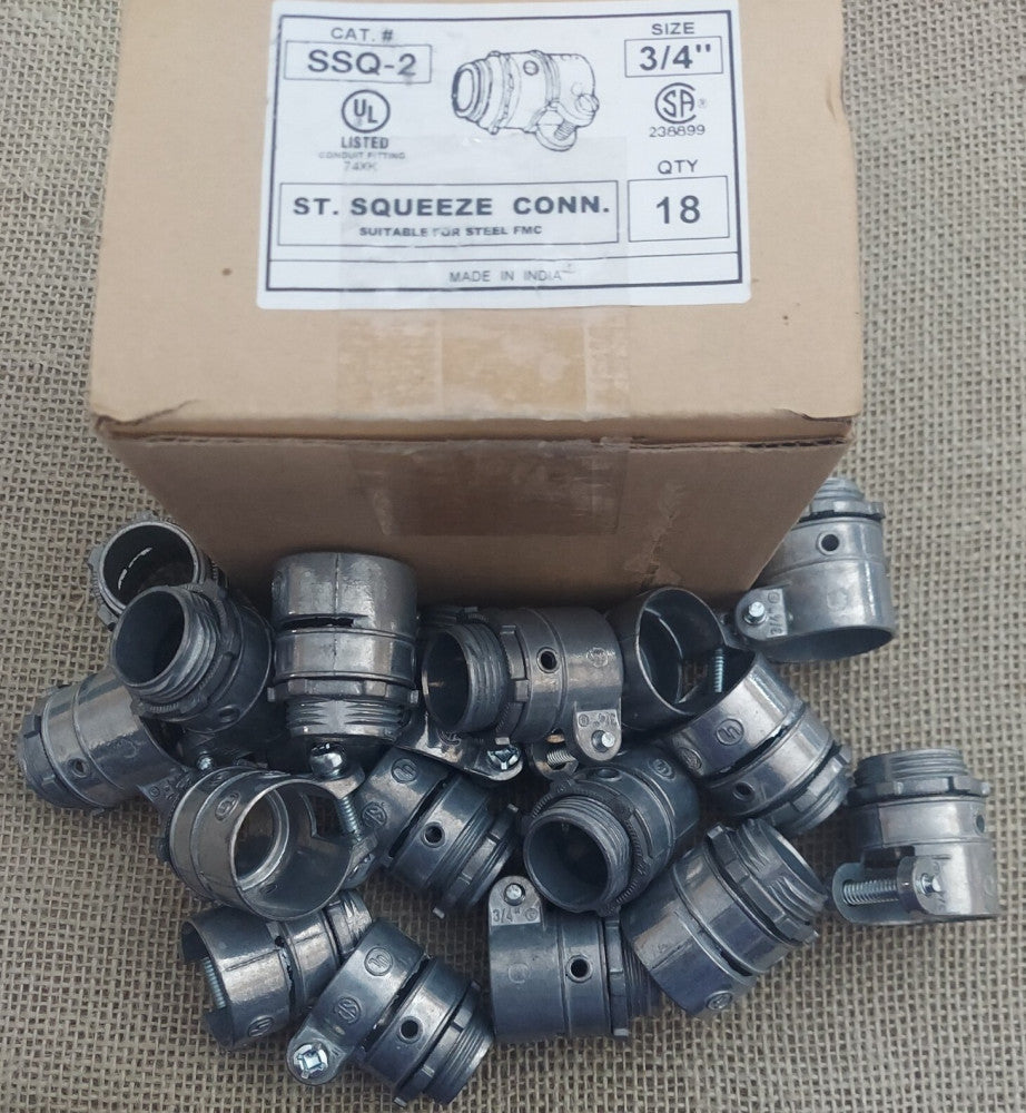 Lot of 18 - 3LV68 STRAIGHT CONNECTOR 3/4" SQUEEZE CLAMP. CONN TYPE: THREADED