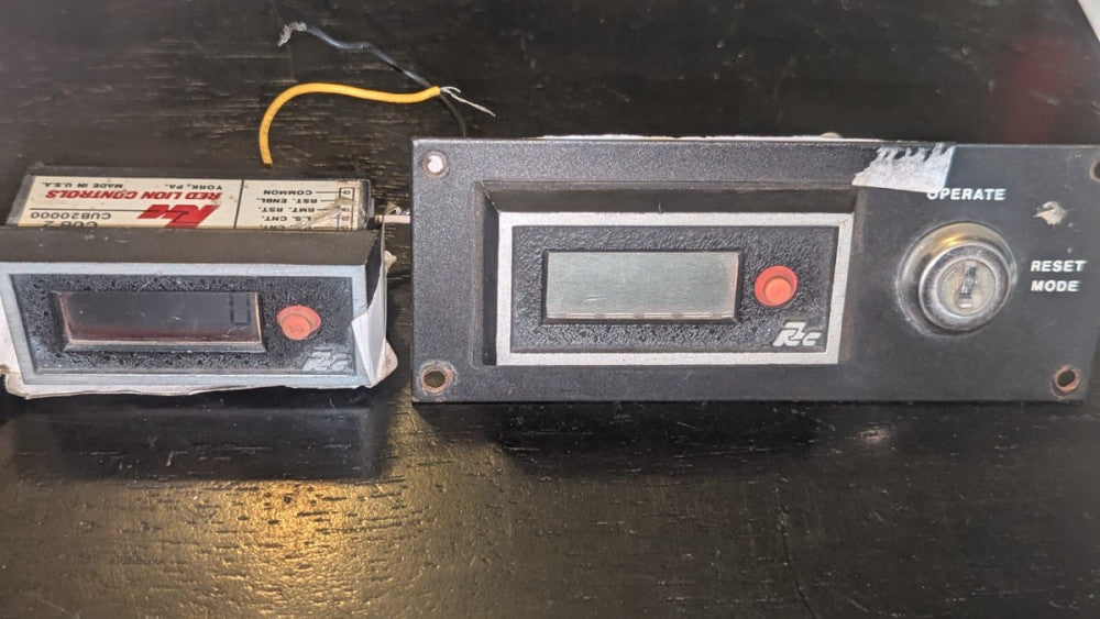 (2) Red Lion Controls Counters CUB20000  READ DESCRIPTION
