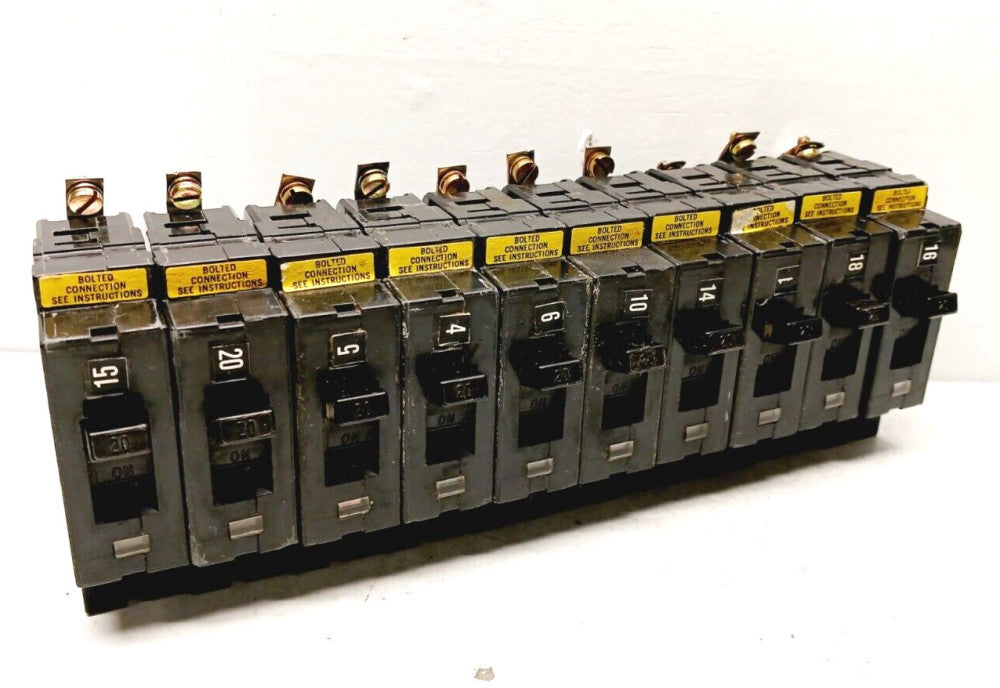 LOT OF 10) SQUARE D EHB14020 20 AMP BOLT-ON CIRCUIT BREAKERS 1P 277 VAC