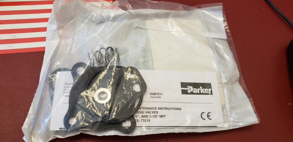 NEW OEM PARKER 7K815 / 7K815 Hydraulic Valve Rebuild Kit / Seal Kit (C1-5A)