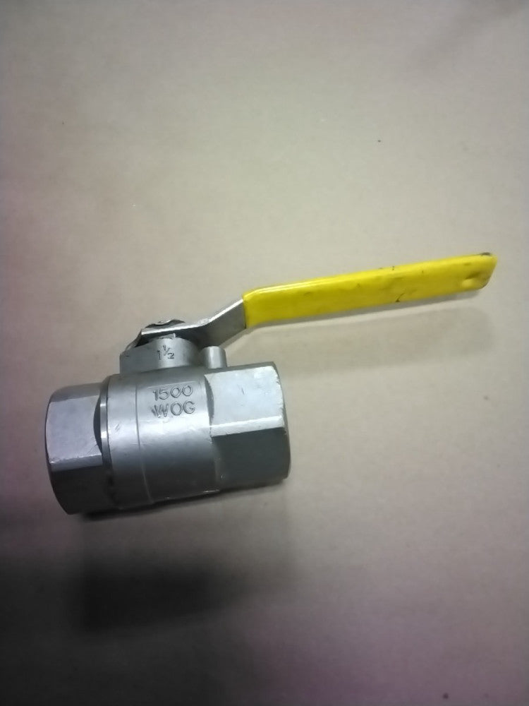 CONBRACO CF8M APOLLO 1500 WOG 1-1/2" BALL VALVE w/ THREADED ENDS