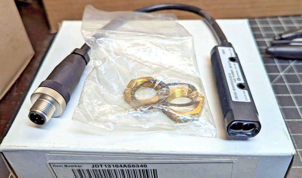 Pepperl & Fuchs Photoelectric Sensor OBH50-18GKF65-E0123-V1 10-30VDCNEW [C4S2]