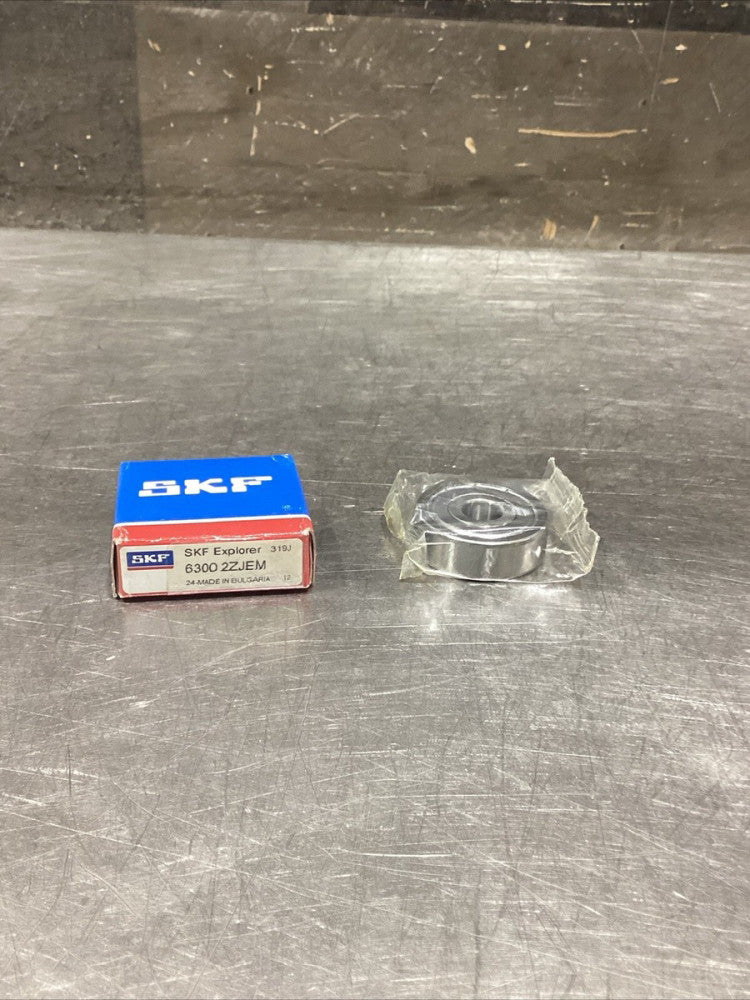 SKF 6300 2ZJEM BEARING Nos Surplus