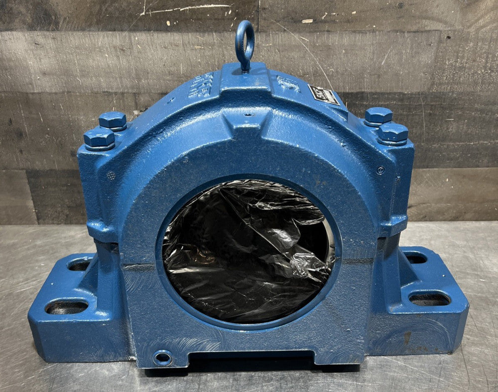 SKF SAF-232 PILLOW BLOCK BEARING HOUSING Nos Surplus