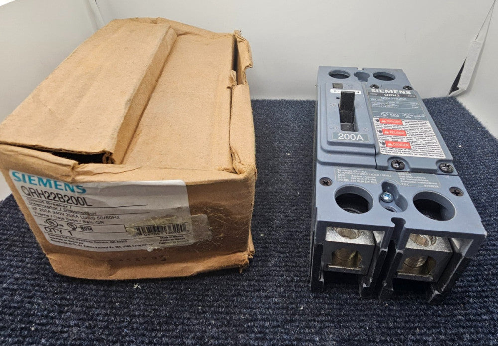 Siemens QRH22B200L Molded Case Circuit Breaker, 2-Pole 200A 240V