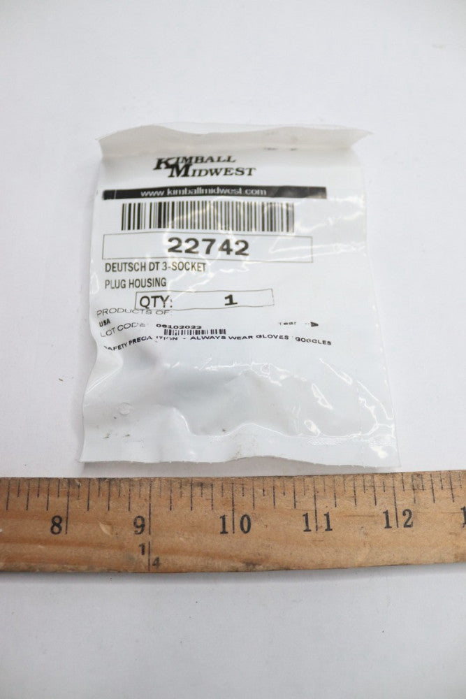 Kimball Midwest Plug Housing  DT Series 3-Socket 22742 