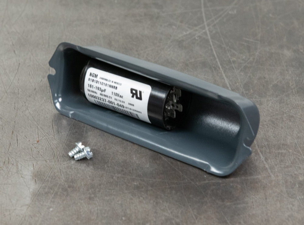 Leeson 10003237-001-049 Start Capacitor 161-193 µF 110 VAC 50/60Hz w/ Cover