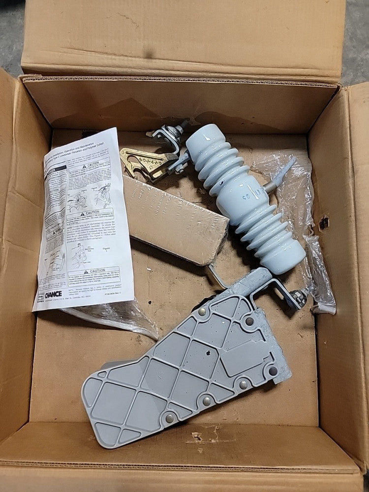 Hubbell Power C730143PB 200 Amp 15 kV 110 kV BIL Porcelain Type C Loadbreak...