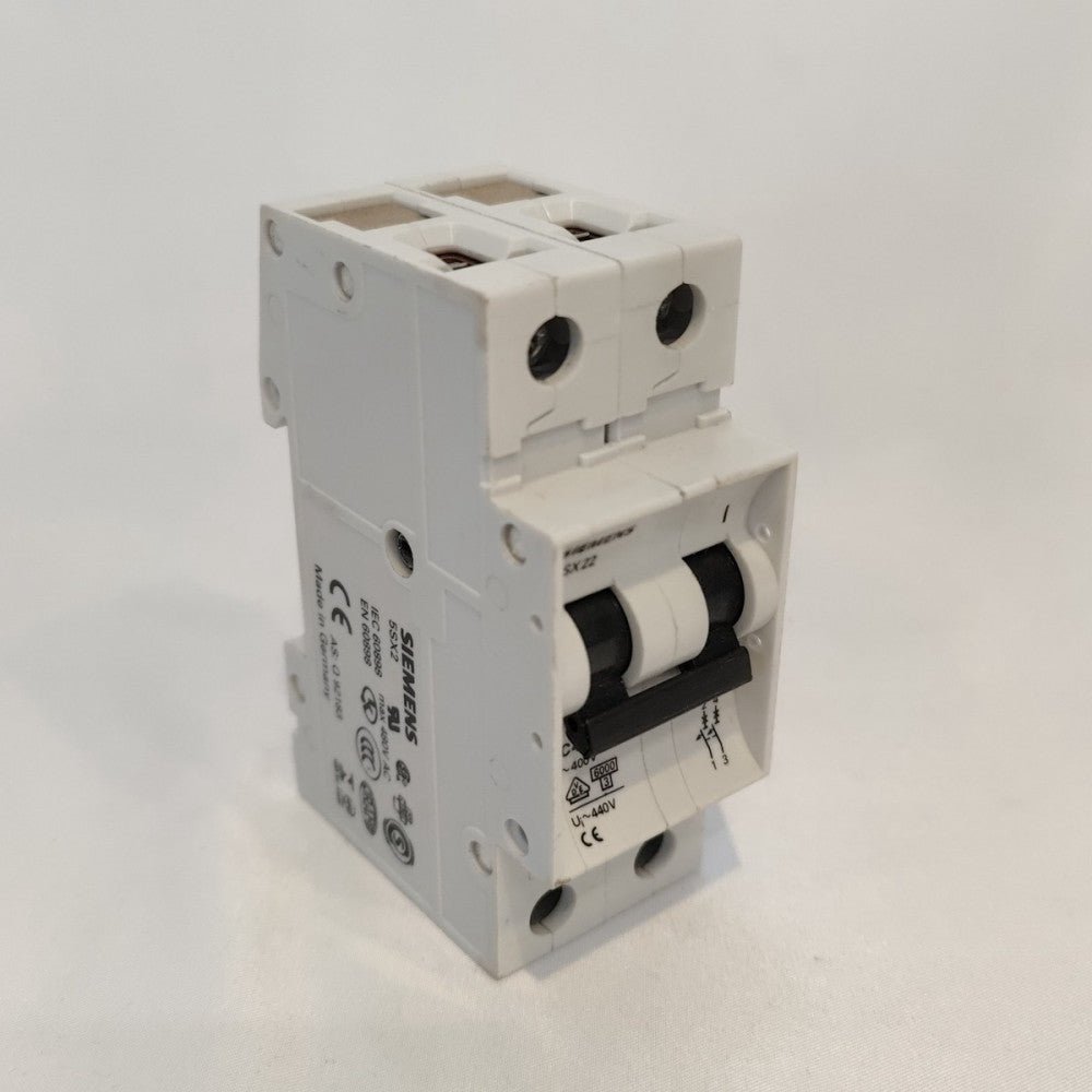 Siemens 5SX22 C4 2 Pole Din Rail Circuit Breaker 480 VAC