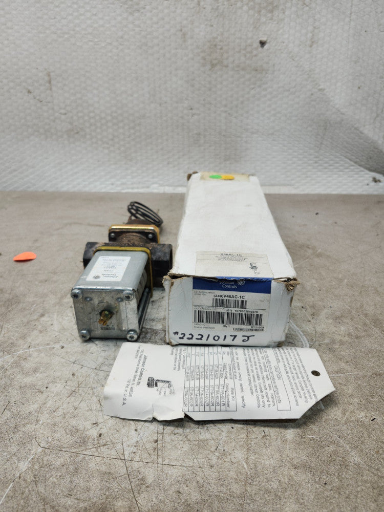 NEW IN BOX JOHNSON CONTROLS Water Regulating Valve 3/4''  V46AC-1C