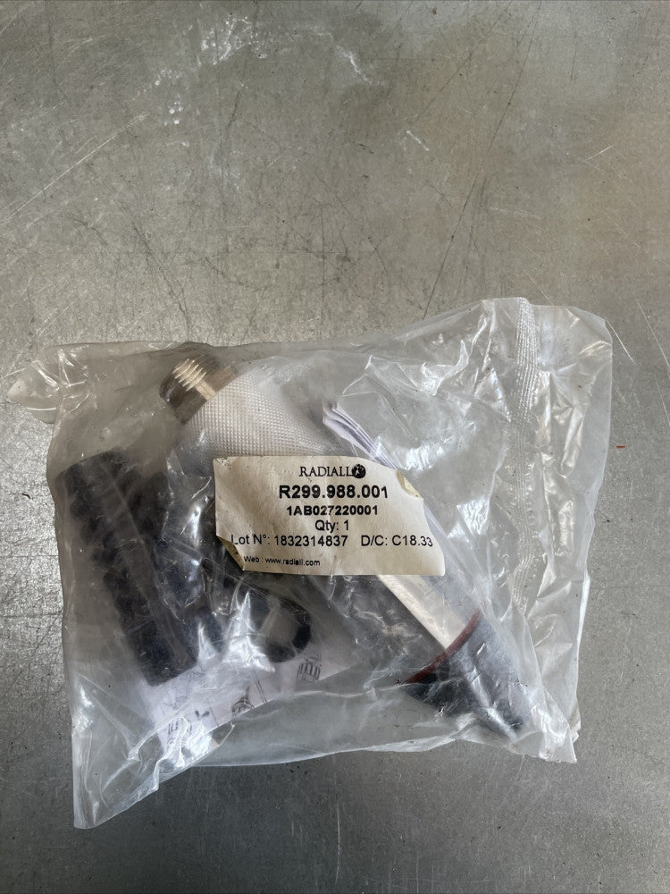 1) New Old Stock! Radiall Short Plug Kit R299.988.001