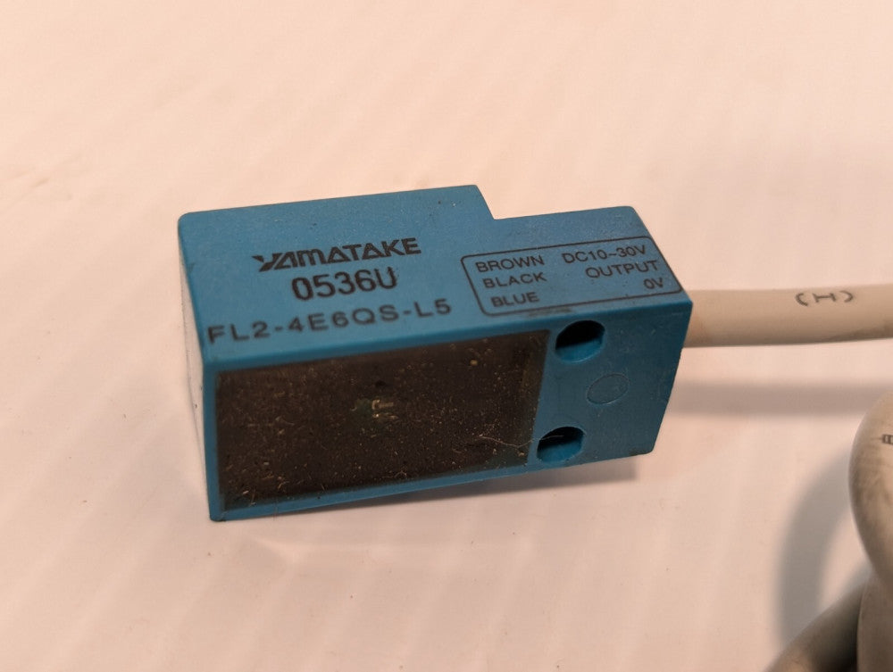Yamatake FL2-4E6QS-L5 Proximity Switch Sensor 0536U, 10-30VDC 