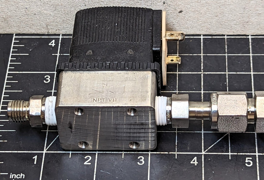 Burkert 332770 / 6013 Stainless Plunger Operated Valve With 24 VDC Solenoid[Z5B5