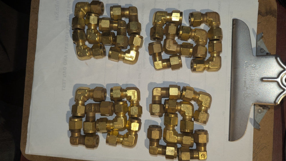 Lot of (24) New Swagelok Cajon B-500-9 Brass 5/16" Tube Elbow