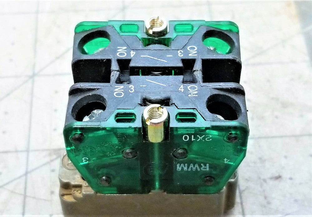 2-A B 800E-2X10 Pushbutton Contact Block Cartridges & 1 - 800E A2L Latch [B6B2]