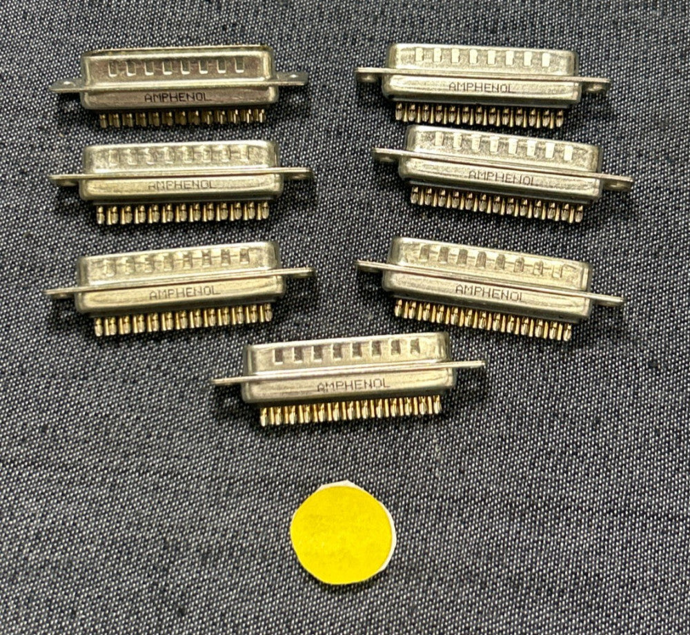 AMPHENOL D-SUB CONNECTOR  25 PIN  LOT OF 7