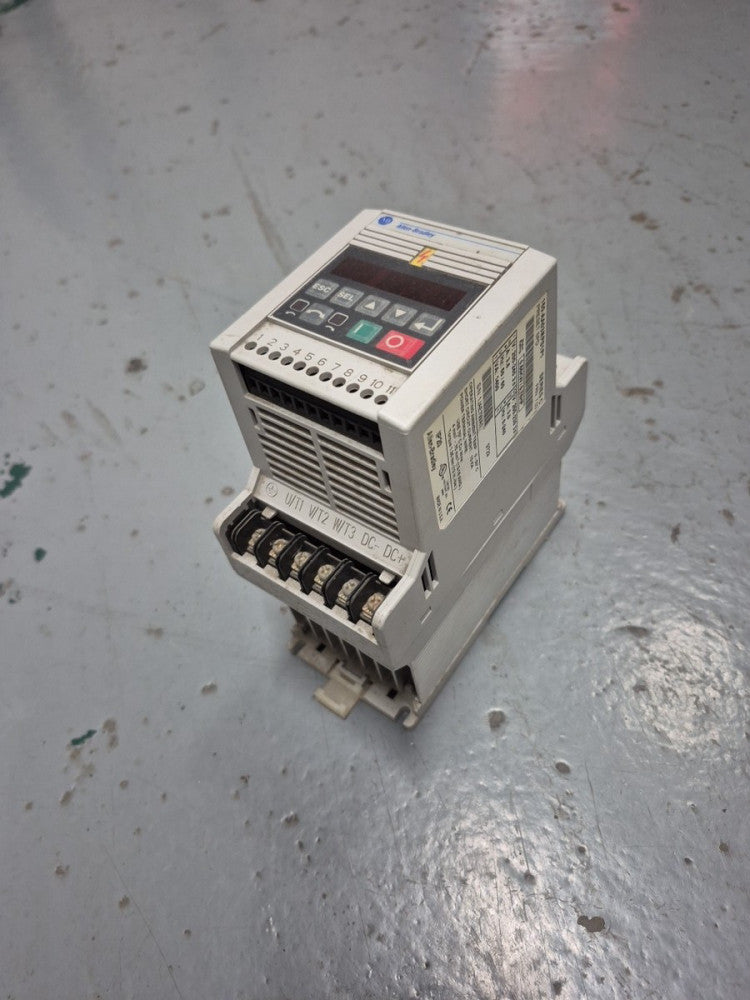 Allen Bradley 160-AA03NPS1P1 ser. C FRN:7.03 - Speed Controller USA Seller