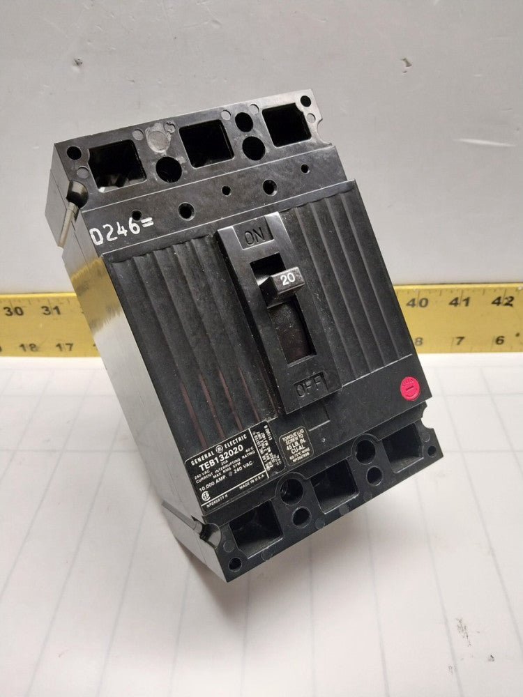 GE 20 AMP CIRCUIT BREAKER 240 VAC 3 POLE  TEB132020