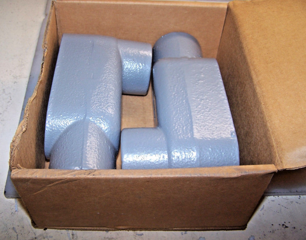 2) New Hubbell Killark LB Conduit Body 1-1/2" Gray Iron  LB57   BOX OF 2