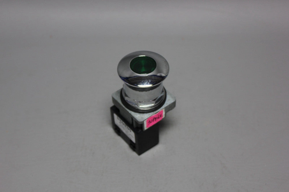 SIEMENS GREEN ILLUMINATED MUSHROOM HEAD PUSH PULL BUTTON 52PP2L3 W/O 52BJK