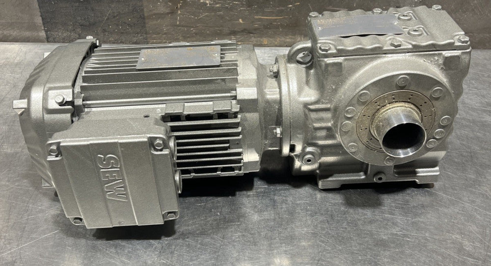 SEW-EURODRIVE ST57/T DRN80M4 Motor With Gear Box Nos Surplus. Item ID 2