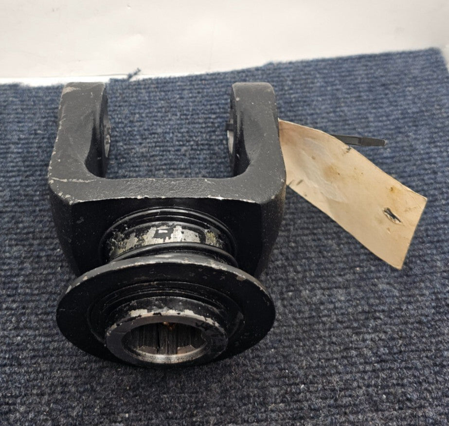 A&I A-BP5720M0376-A Tractor Yoke Splined 1 3/8" 6 Spline w/ Slide Collar 7"x5"x3