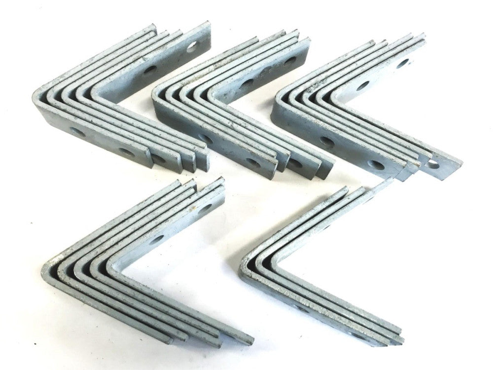 Cooper B-Line Galvanized 60 Degree Closed Angle Strut B366HDG, Box of 23, NOS