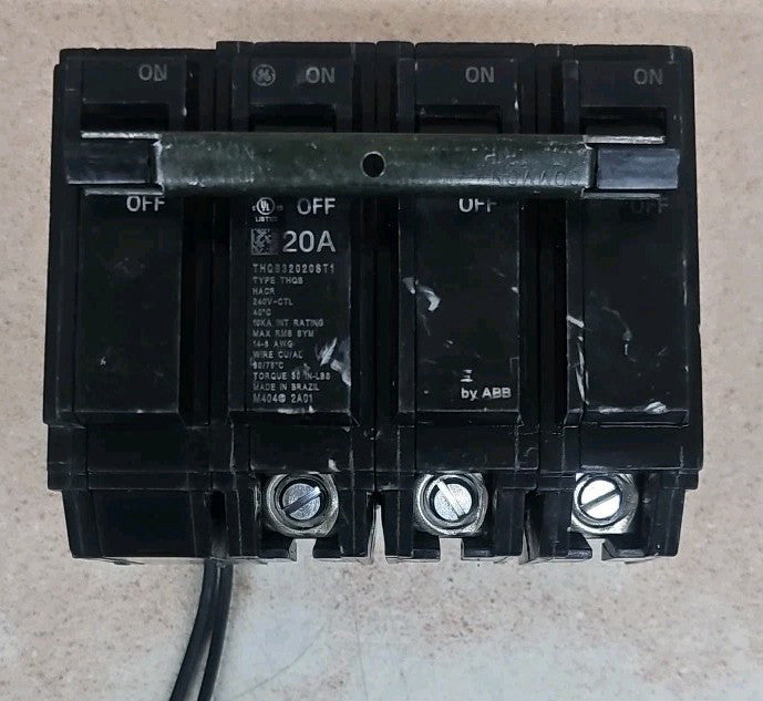GE NTO THQB32020ST1, 20A, 240V, 3P, Bolt On,W/ SHUNT TRIP NNT