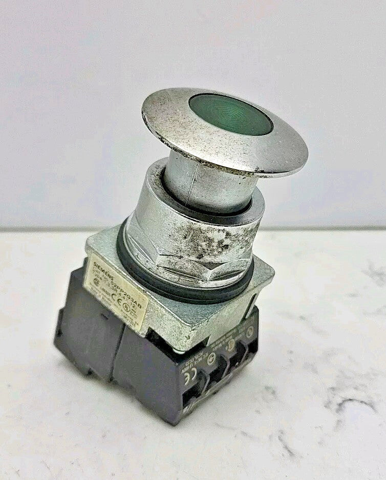 Siemens 52PP2G3AB Push Pull Operator Green Button w/ 52AATG Module Used