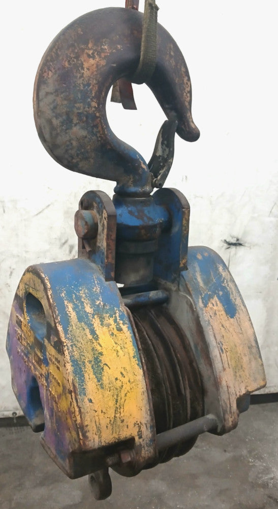 WALTON CO 14" 3 SHEAVE SNATCH BLOCK 25 TON 4258 W/HOOK WIRE ROPE SIZE 3/4-7/8"