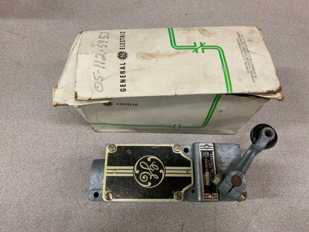 NEW IN BOX GE LIMIT SWITCH CR9440D2BB