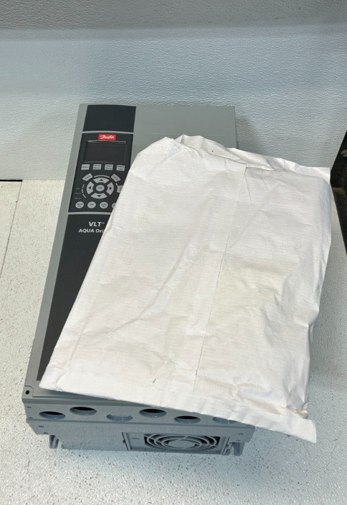 Danfoss VLT Aqua Drive FC-202P2K2T4E66H2XG 131X8051