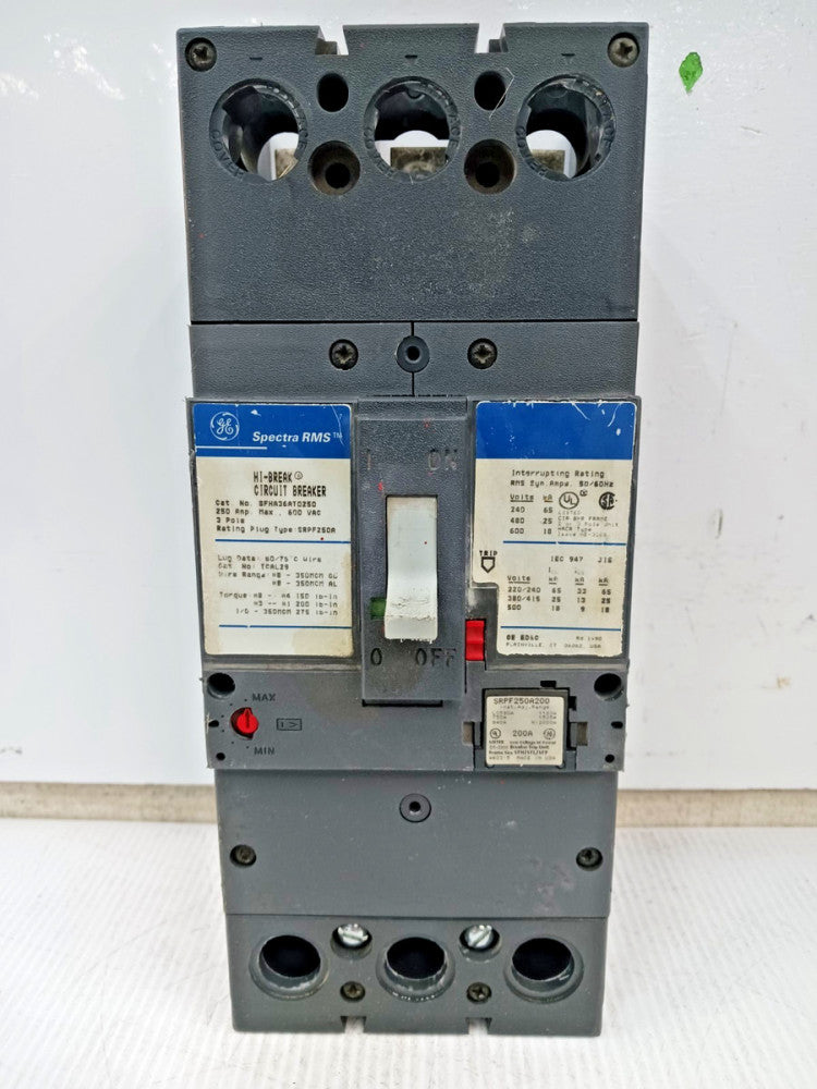 GE 250 Amp Hi-Break Circuit Breaker 3 Pole 600 VAC SFHA36AT0250 W/ 200 Amp Plug