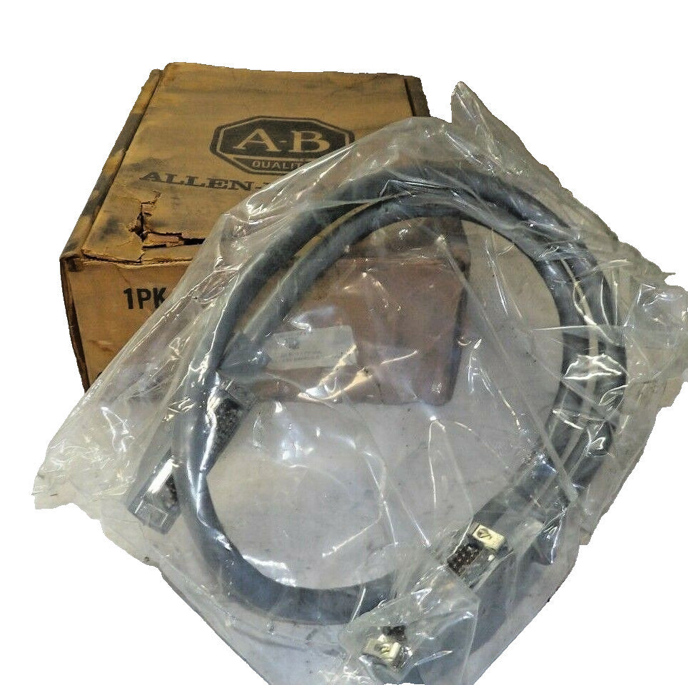 NEW ALLEN BRADLEY 3 FT. PLC CABLE  1777-CA