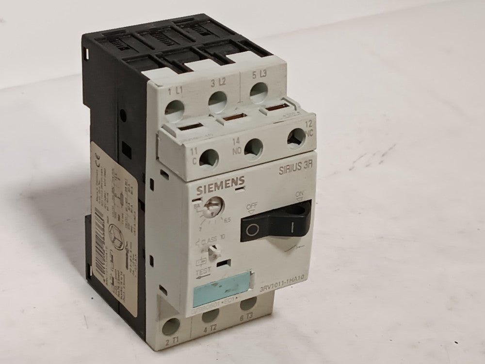 Siemens 3RV1011-1HA10 Motor Protection Circuit Breaker, Molded Case, Sirius