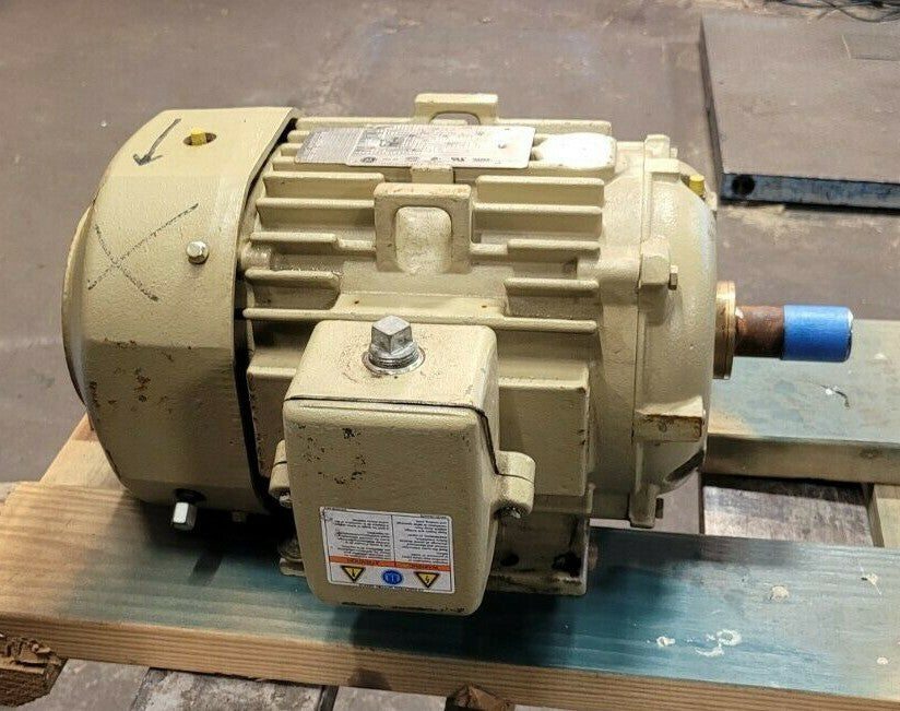 GE 7.5 HP AC ELECTRIC MOTOR 460V 213T FRAME 3 PHASE 3530 RPM  5KS213XAA108D2