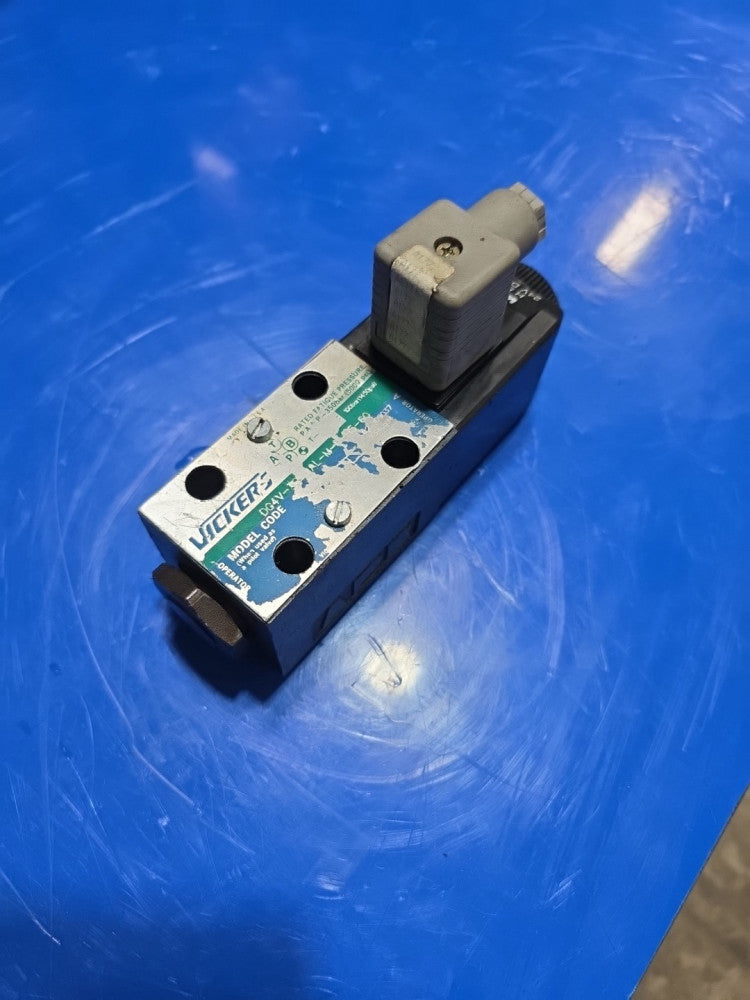 VICKERS DG4V-3S-2AL-M-U-H5-60 DIRECTIONAL CONTROL VALVE. FREE SHIPPING