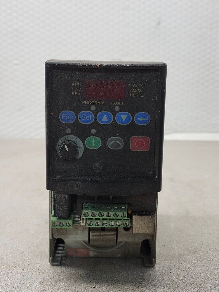 USED ALLEN-BRADLEY POWERFLEX 1HP DRIVE 22A-D2P3N104 SERIES A *MISSING COVER*