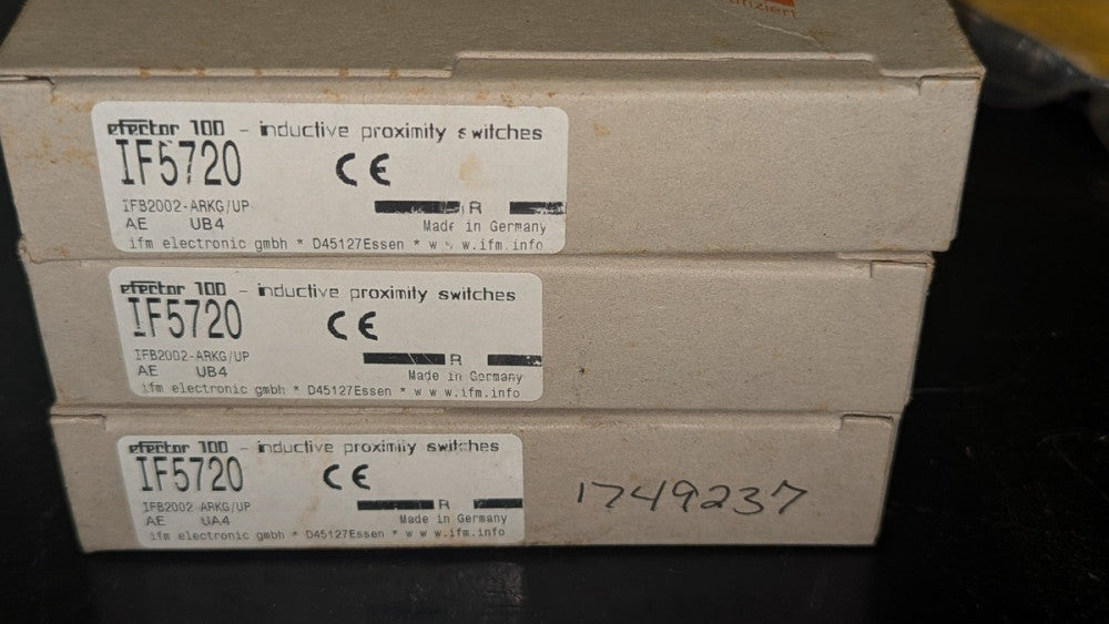 (1) ifm efector IF5720 Proximity Sensor 2mm Range Normally Open NIB