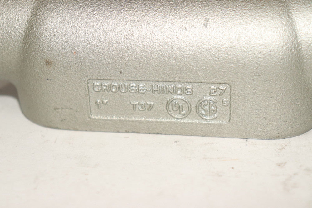 Crouse-Hinds Gangable Welded Switch Box Steel 1" NPT 137