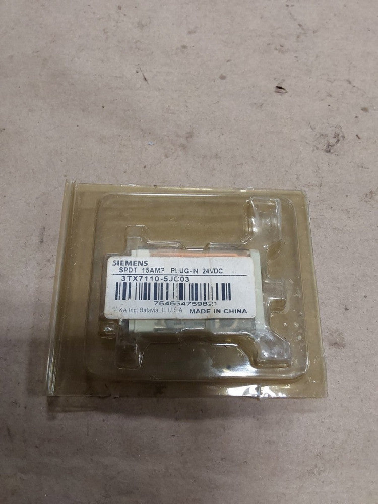 NEW Siemens 3TX7110-5JC03 Plug In Relay 24V Dc Coil  Square 5 Pin Spdt