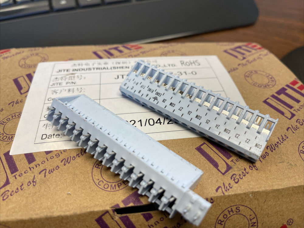 (2 PER LOT) JITE Industrial Terminal Block Connector JTB720-00-2-31-0, 300V, 10A