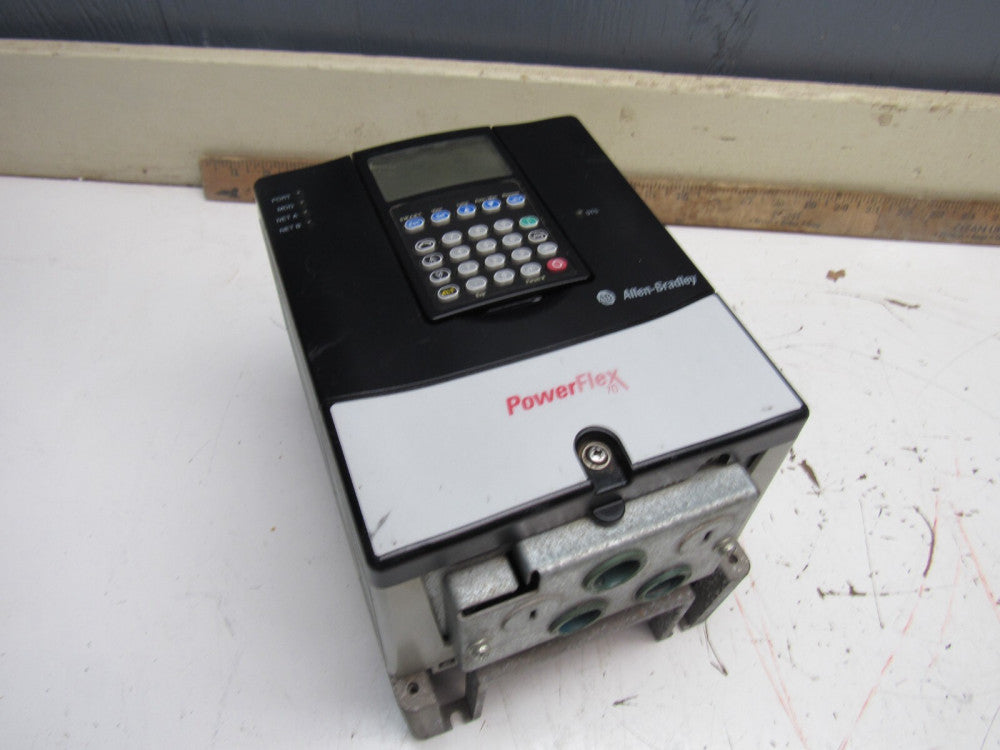 ALLEN BRADLEY POWERFLEX-70 20AD8P0A0AYNNNNN 480V 5HP 8A NICE USED TAKEOUT !!