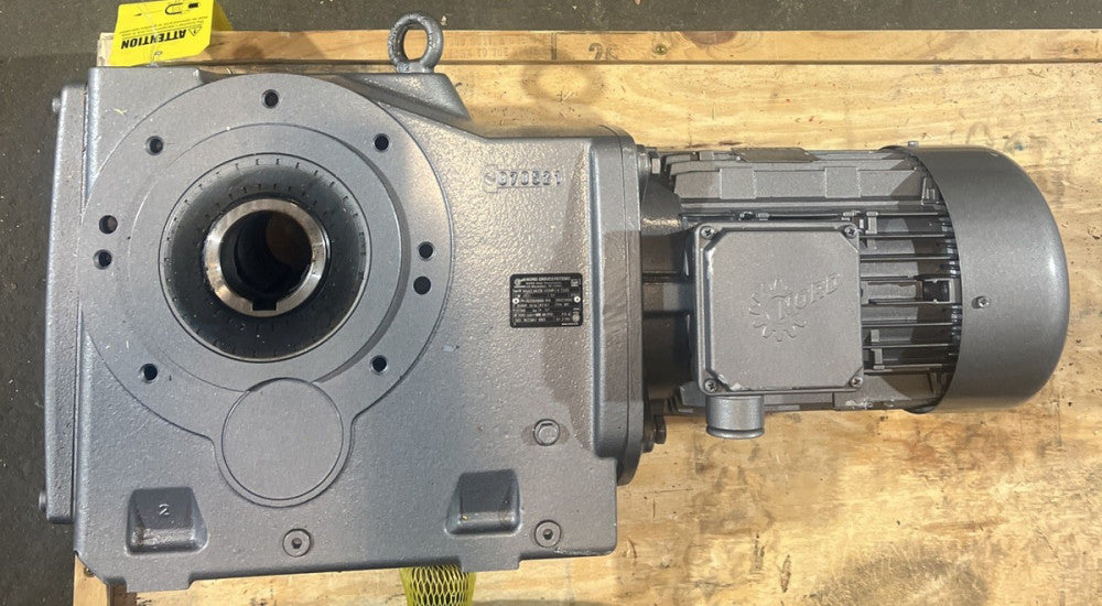 Nord SK9042.1AZB-112MP/4 CUS Gearmotor Nos Surplus No Original Crate