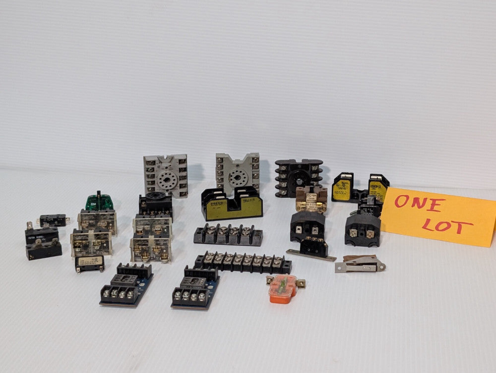 Lot of 25 Mixed Fuse Blocks Fuse Holders Bussman, Allen Bradley, Licon and more