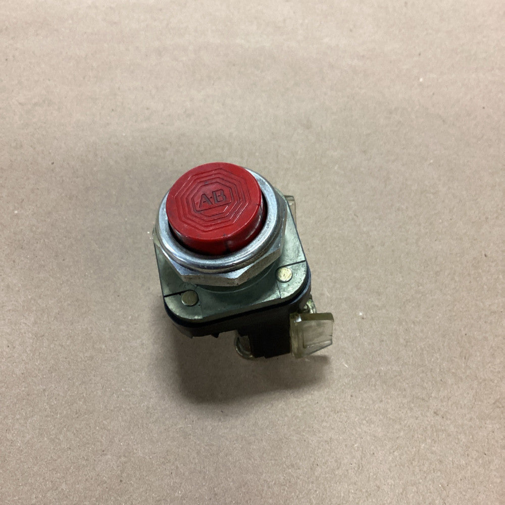 Allen Bradley 800T-B SER T Nema 4,13 Red Push Button With AB 800T-XA Series C